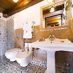 فندق مبيت وإفطار Badia Santa Maria De' Olearia (adults Only)