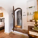 فندق مبيت وإفطار Badia Santa Maria De' Olearia (adults Only)