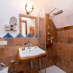 فندق مبيت وإفطار Badia Santa Maria De' Olearia (adults Only) 4*