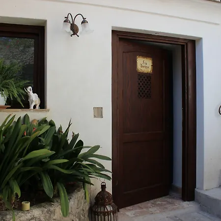 Badia Santa Maria De' Olearia (adults Only) فندق مبيت وإفطار 4*
